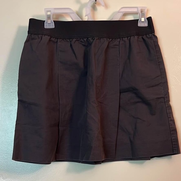 J. Crew Dresses & Skirts - J. Crew mini skirt w/pockets ✨